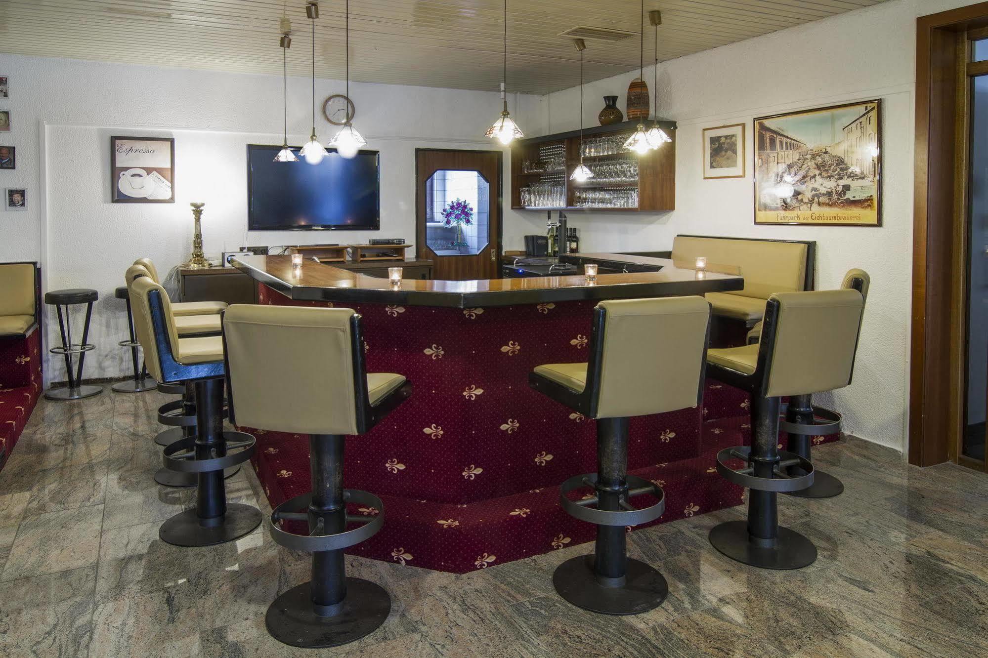 Hotel Maurer Карлсруэ Экстерьер фото