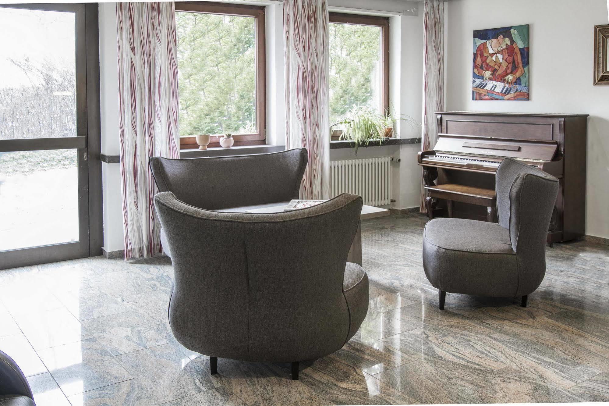 Hotel Maurer Карлсруэ Экстерьер фото
