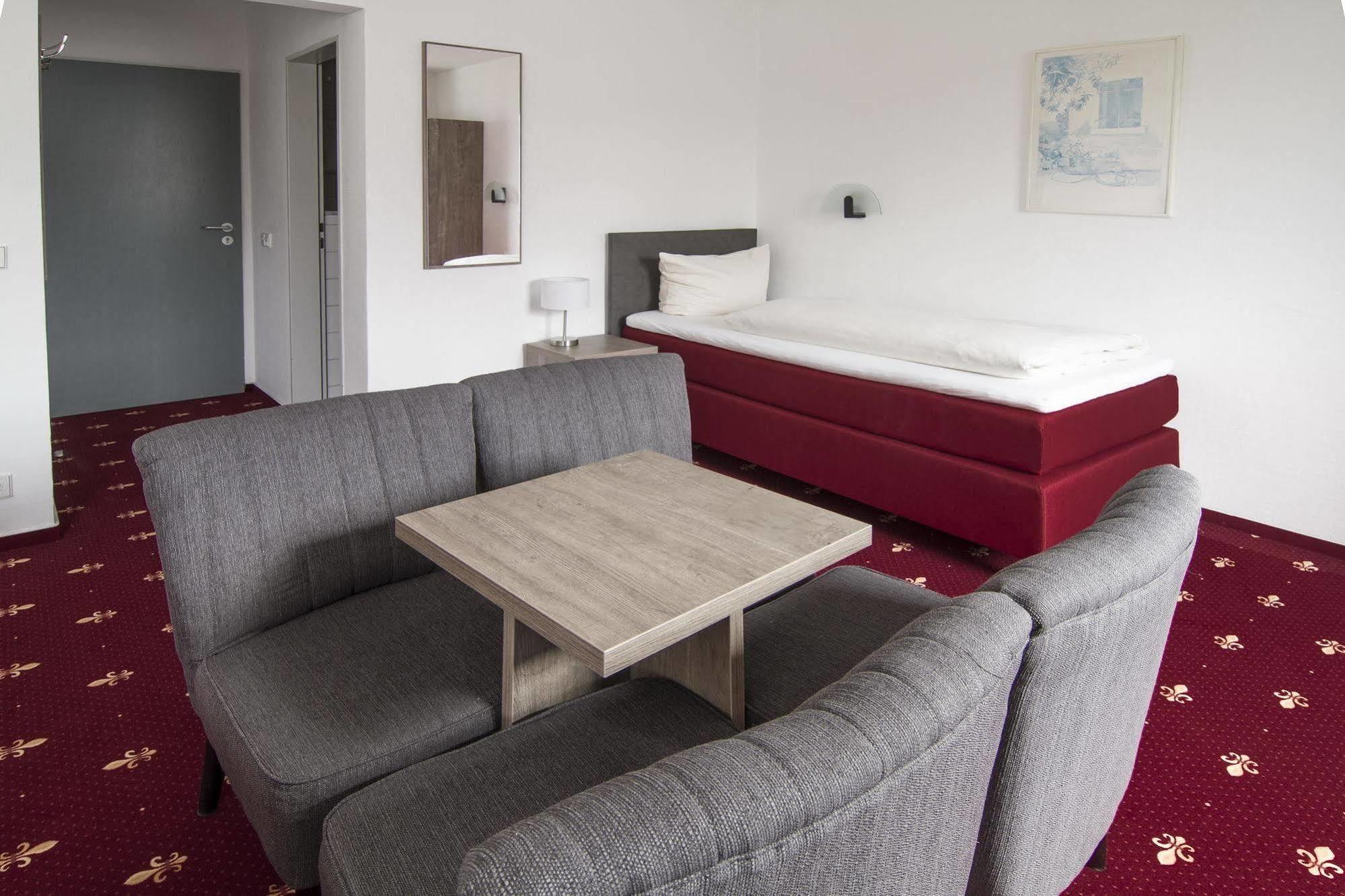 Hotel Maurer Карлсруэ Экстерьер фото