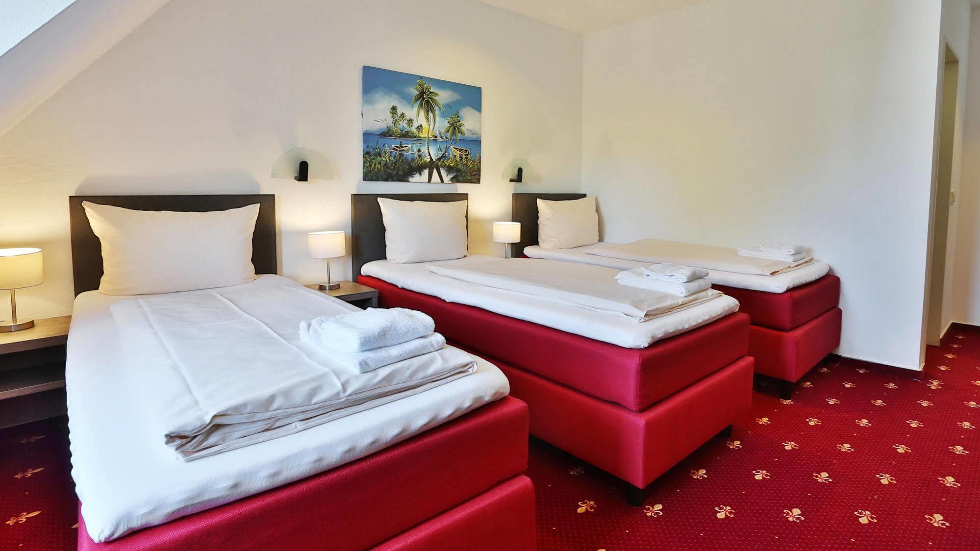 Hotel Maurer Карлсруэ Экстерьер фото