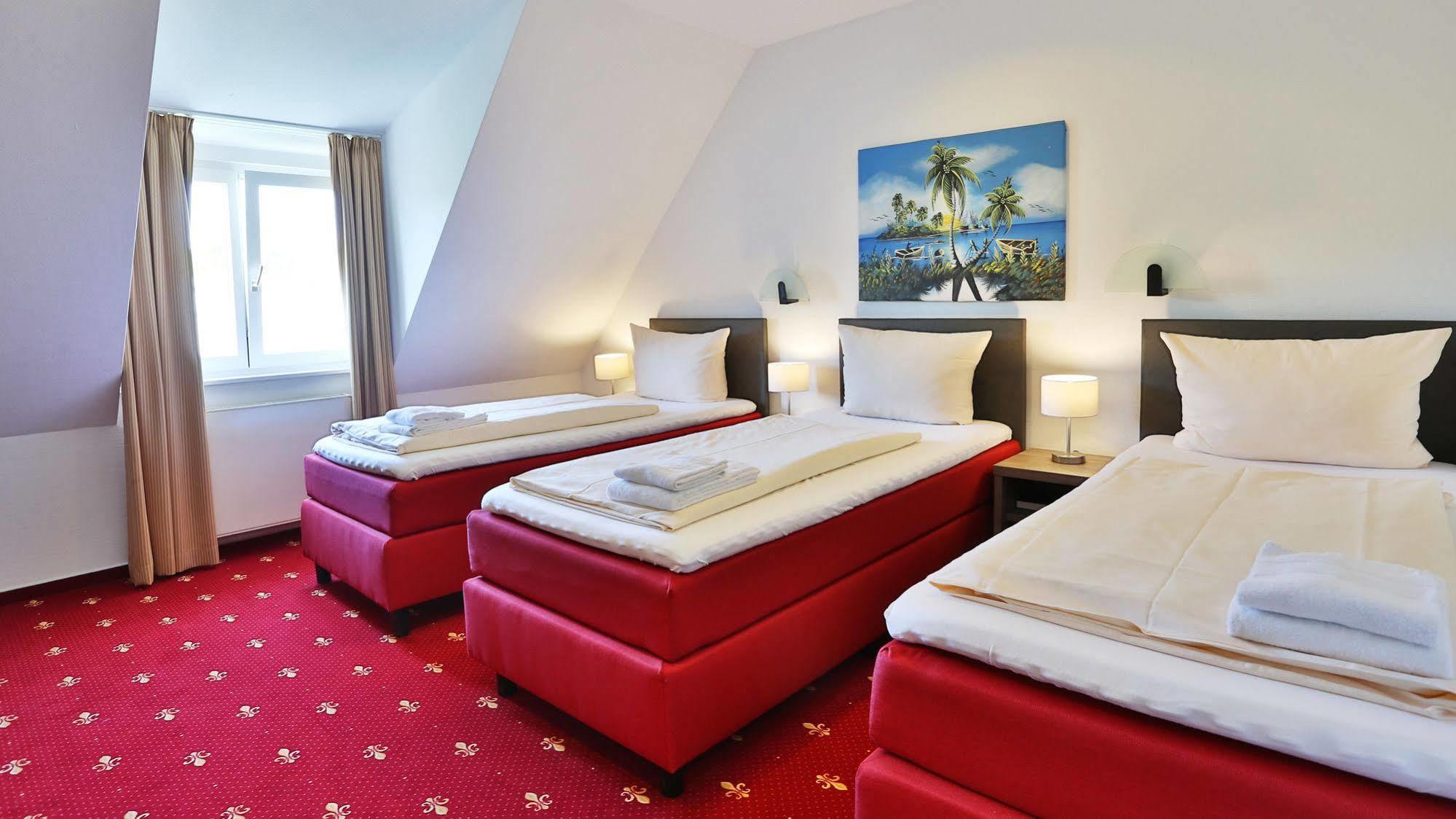Hotel Maurer Карлсруэ Экстерьер фото