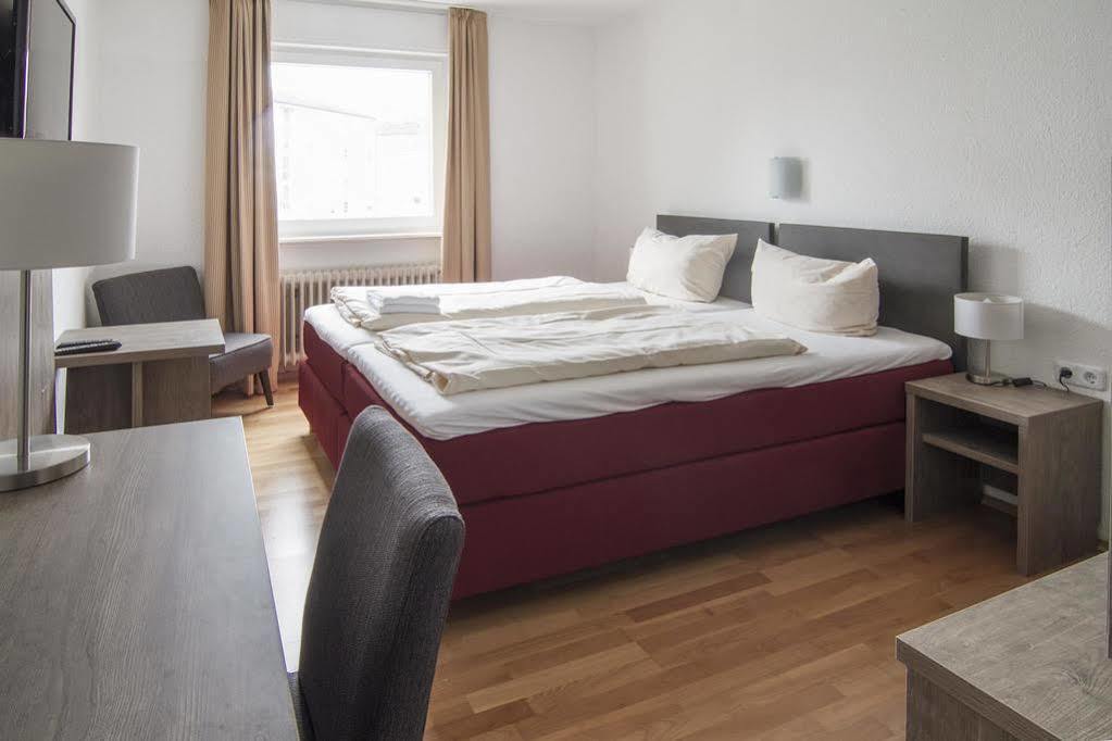 Hotel Maurer Карлсруэ Экстерьер фото
